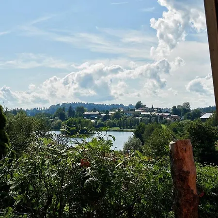 In Mit Garten Und Seeblick *
